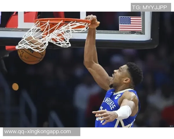 字母哥再创历史第八次30分钟内砍下30分15板成就无人可比